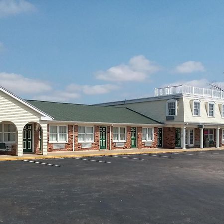 Walton Inn Willard Exterior photo